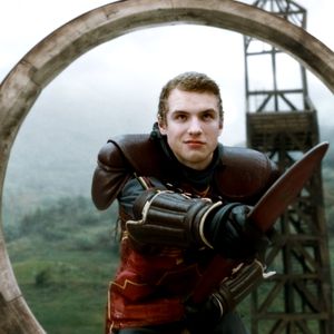 Video: Freddie Stroma in Unterwäsche
