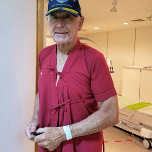 Im Krankenkittel: Prinz Frédéric meldet sich aus Thai-Klinik
