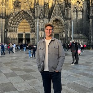 So ist "Bauer sucht Frau"-Friedrich abseits der Kamera drauf