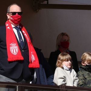 Fürst Albert führt seine Zwillinge in royale Pflichten ein