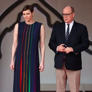Ohne seine Charlène? Fürst Albert besucht eine Filmpremiere