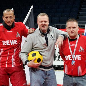 Noch ein "TV total"-Event: Eisfußball kommt bald zurück!