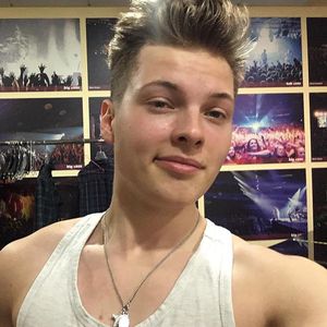 Jetzt mit Glatze: Gabriel Kelly veröffentlicht Rap-Single!