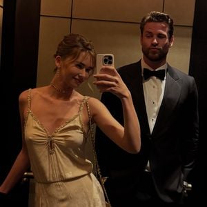 Gabriella teilt seltene Date-Night-Fotos mit Liam Hemsworth