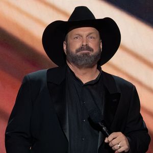 Klage nicht abgelehnt: Garth Brooks muss weiter vor Gericht