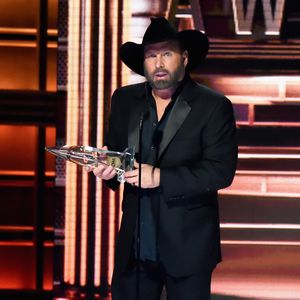 Garth Brooks bezeichnet Vergewaltigungsklage als Erpressung