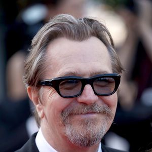 Gemein! Gary Oldman kennt das Batman-Ende schon!