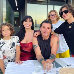 Süßer Anblick: Gavin Rossdale posiert mit allen vier Kids!