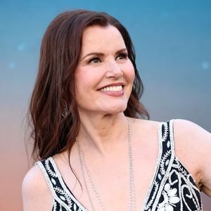 Geena Davis ist glücklich über ihre späte Mutterschaft