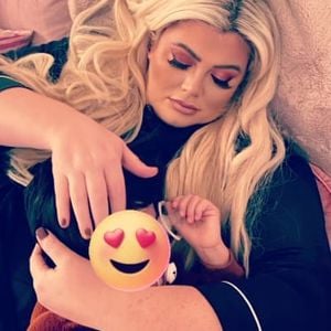 Mit Stiefsohn im Arm: Gemma Collins träumt von eigenem Baby