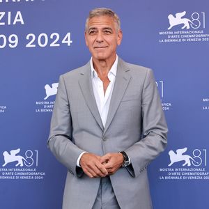 George Clooney überrascht mit neuer Haarfarbe in New York