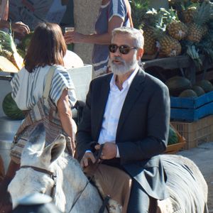 Für Werbe-Spot: George Clooney auf einem Esel unterwegs!