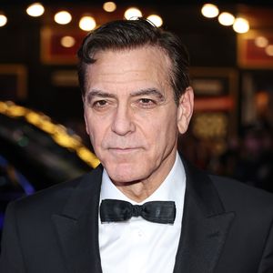 George Clooneys dunkles Haar sorgte für Gelächter zu Hause