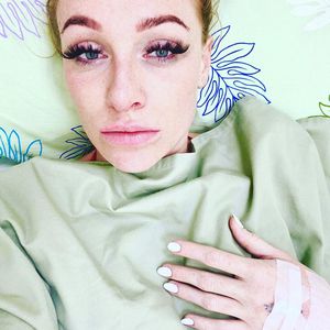 Krankenhaus-Bild mit Kanüle: Georgina Fleur beunruhigt Fans!