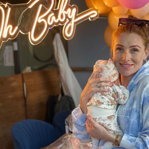 "Überglücklich": Neu-Mama Georgina Fleur zeigt ihre Tochter
