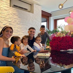 Riesiger Rosenstrauß: So gratuliert Ronaldo seiner Liebsten