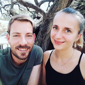 "Bauer sucht Frau"-Anna & Gerald versteigern Hochzeitslooks