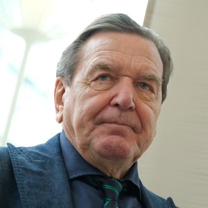Altkanzler Schröder muss Ex seiner Frau Entschädigung zahlen