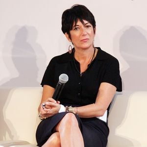 Ghislaine Maxwells Anwälte wollen ihren Prozess verschieben