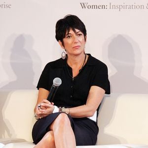 Für Prinz Andrew? Epsteins Ex-Assistentin sagt endlich aus!