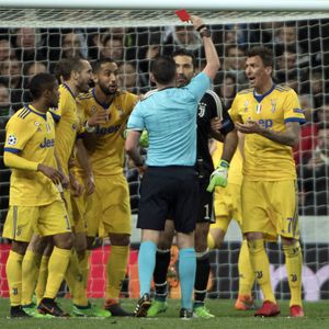 Verständlich? Gianluigi Buffons Mega-Ausraster nach CL-Aus!