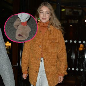 Keinen Bock auf High Heels: Gigi Hadid in Plüschschlappen