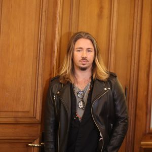 Gil Ofarim bringt ersten Song seit Davidstern-Skandal heraus