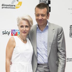 Kriegt "Akte X"-Star Gillian Anderson Rolle in "The Crown"?