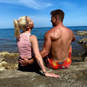 "Freue mich auf Reise": Cedric postet Pärchenbild mit Gina