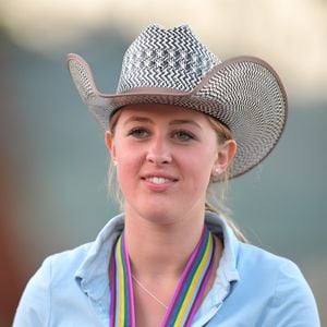 Kurze Babypause: Gina Schumacher sitzt wieder im Sattel