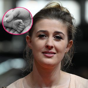 Gina-Maria Schumacher begrüßt ihre Tochter auf der Welt