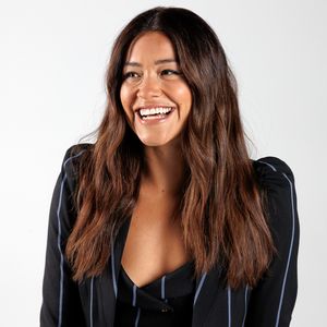 Superselten! Gina Rodriguez präsentiert ihren XXL-Babybauch