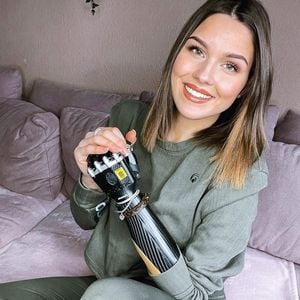 Einarmiger Webstar Gina Rühl will Miss Germany 2022 werden