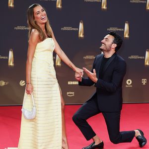 Jana Ina und Giovanni Zarrella turteln beim Fernsehpreis