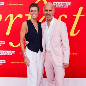 Christoph Maria Herbst setzt in seiner Beziehung auf Humor