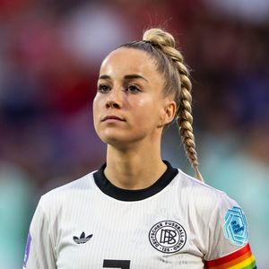 Giulia Gwinn trägt bei Fußball-EM besonderen Glücksbringer