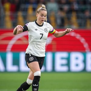 Kurz vor EM: Diese Kickerinnen sind die größten Netz-Stars