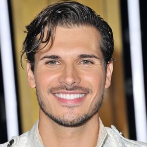 DWTS-Gleb Savchenko ziert Playgirl-Cover als heißer Cowboy