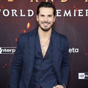 Nach Trennung: Gleb Savchenko knutscht mit einer Unbekannten