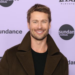 Glen Powell feiert wilde Grammy-Awards-Party mit Models
