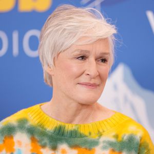 Das half Glenn Close durch ihre Kindheit in religiöser Sekte