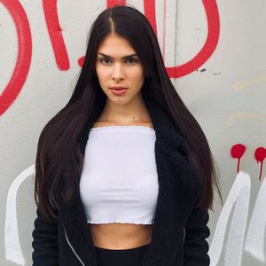 Orange Hände und Füße: GNTM-Marie ist karottensüchtig!
