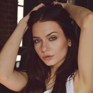 Schmerzen beim GNTM-Training: Vivian bricht weinend zusammen
