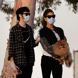 Verturtelt: Kate Beckinsale mit ihrem Freund (22) unterwegs