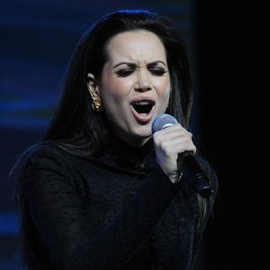 Top oder Flop? Grace Capristo nur im langen Pulli beim ECHO!