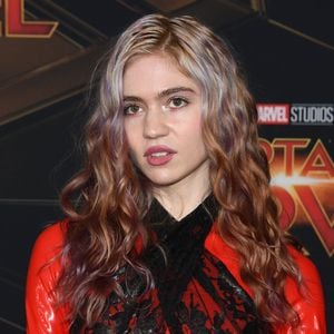 Grimes macht späte ihre Autismus- und ADHS-Diagnose publik