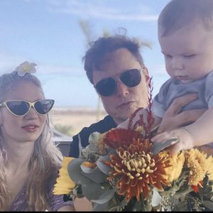 Selten: Elon Musk postet Foto mit Grimes und Sohn X Æ A-XII