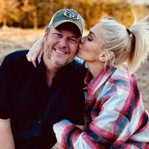 Blake Shelton feiert Gwen Stefanis 57. Geburtstag mit Fotos