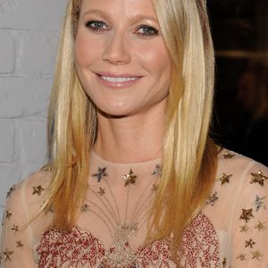 Engels-Gesang: Gwyneth Paltrows Tochter beim X-Mas-Auftritt