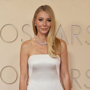 Toilettengang unmöglich: Gwyneth Paltrow in Robe "eingenäht"